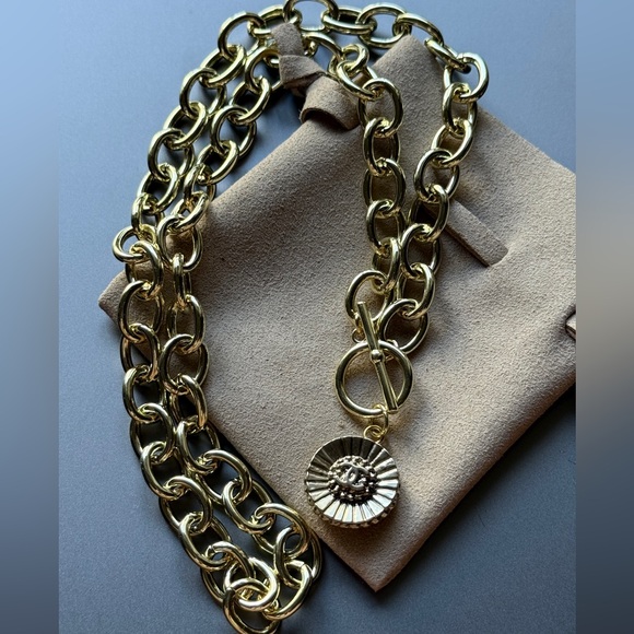 Jewelry - Chanel necklace